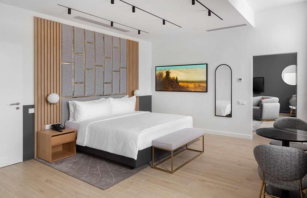 מלון The Basilian Minsk, Curio Collection By Hilton חדר תמונה