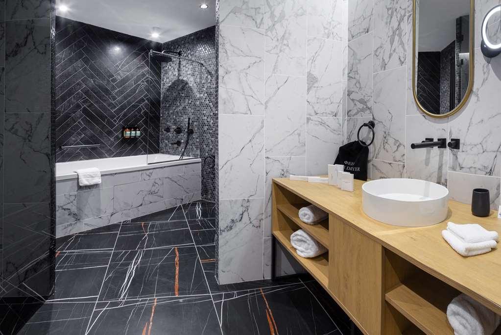 מלון The Basilian Minsk, Curio Collection By Hilton חדר תמונה